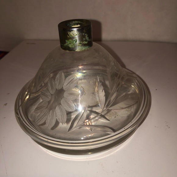 Etched Glass Diffuser with Floral Design - Picture 1 of 7